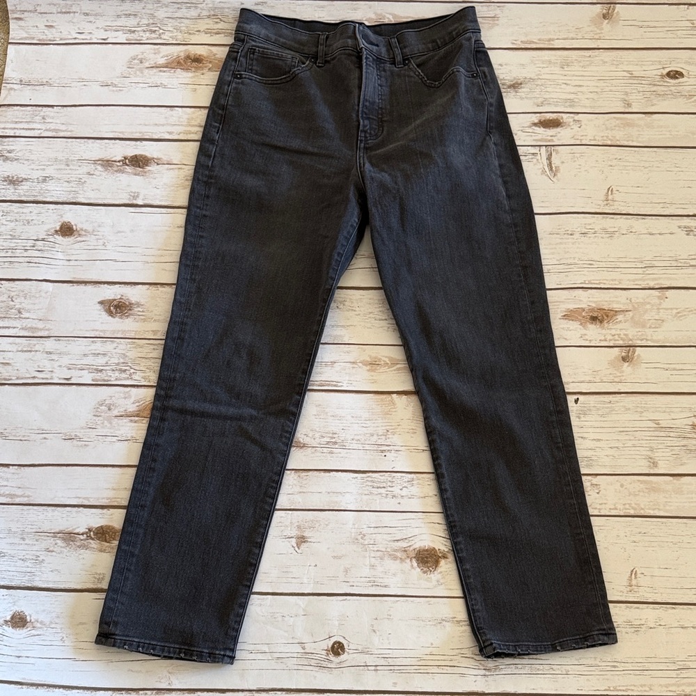Express Women’s Charcoal Straight Jeans